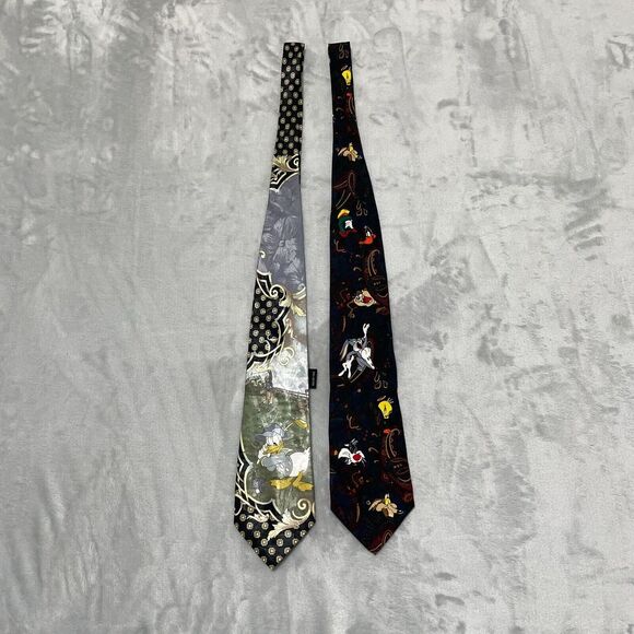 Vintage Disney Looney Tunes Ties Mens Daffy Duck Tweetie Bugs Bunny Lot of 2 - Picture 1 of 12